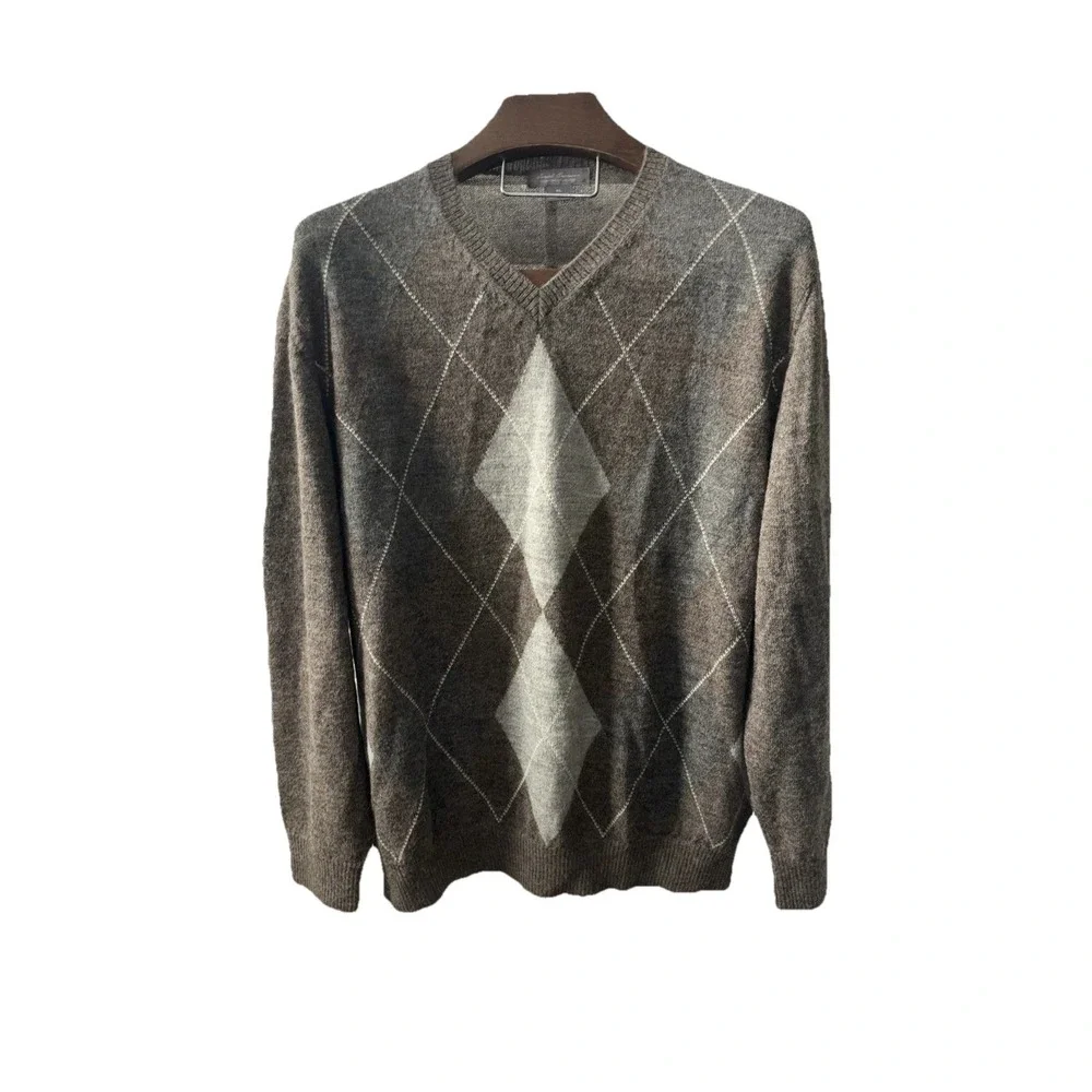 Daniel Cremieux XL  100% Alpaca Signature collection Argyle Pattern V Neck Gramp